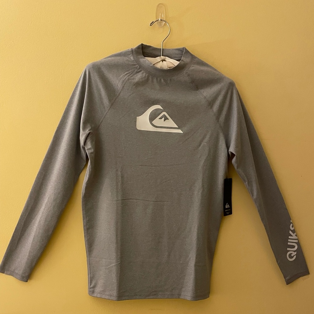 New Men’s Quiksilver Long Sleeve Rash Guard Gray